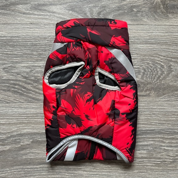 THE DOG BOX Reflective Dog Vest in Red Camouflage - Picture 9 of 13